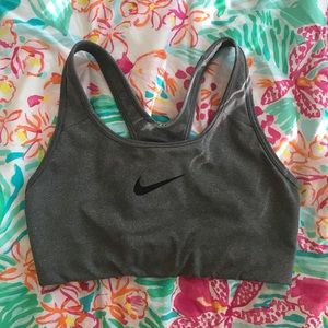 nike - women’s victory gray racerback sports bra